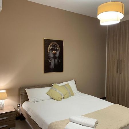 Urbanflat Salento Apartment เลชเช ภายนอก รูปภาพ