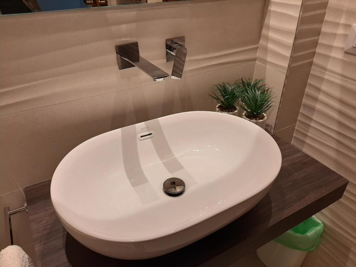 Urbanflat Salento Apartment เลชเช ภายนอก รูปภาพ