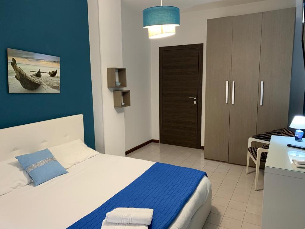 Urbanflat Salento Apartment เลชเช ภายนอก รูปภาพ
