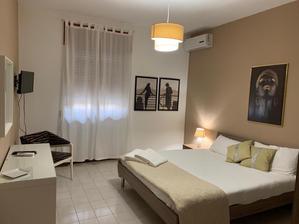 Urbanflat Salento Apartment เลชเช ภายนอก รูปภาพ
