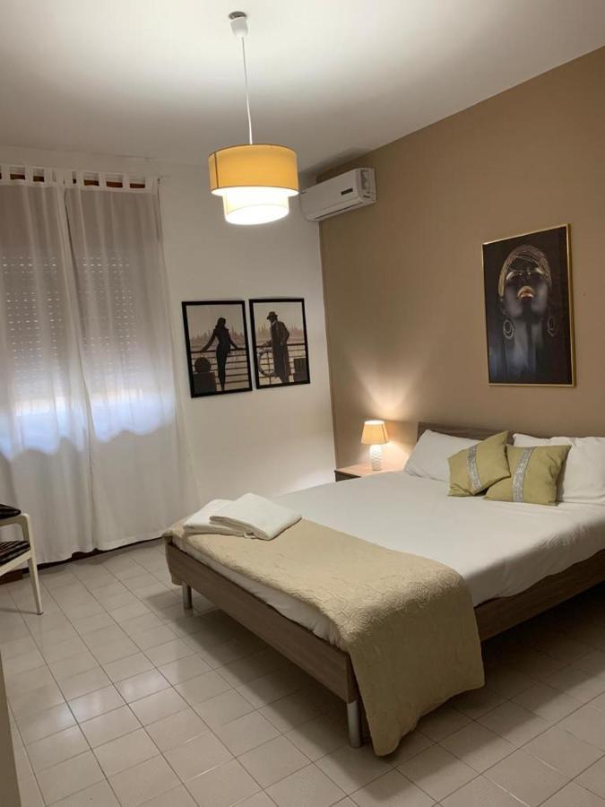Urbanflat Salento Apartment เลชเช ภายนอก รูปภาพ
